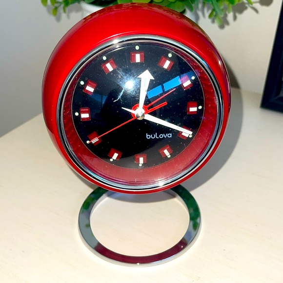 Bulova Other - BULOVA- Retro alarm clock